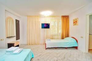 Изображение Изображение: Двухкомнатный «Семейный» кухня и отдельный вход #1 #6