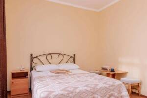 Изображение Изображение: Трехместный «Стандарт» с балконом #1 #2