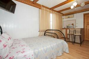 Изображение Изображение: Стандарт-студия без кухни на третьем этаже #1 #8