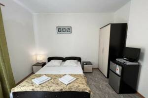 Изображение Изображение: 4-х местный номер (№ 12) #1 #12