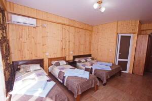 Изображение Изображение: 4-х местный номер с индивидуальным балконом #1 #7