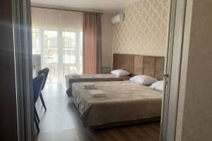 Изображение Изображение: Комфорт 3х местный с балконом и без #1 #2