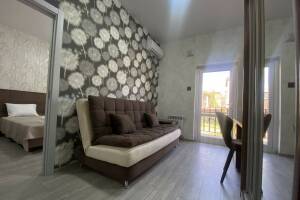 Изображение Изображение: Люкс 2х комнатный с кухней и отд входом #1 #9