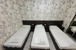 Изображение Изображение: 3-х местный «Стандарт» с раздельными кроватями #1 #2