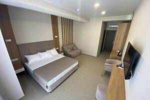 Изображение Изображение: Трёхместный «Стандарт» с видом на горы без балкона #1 #3