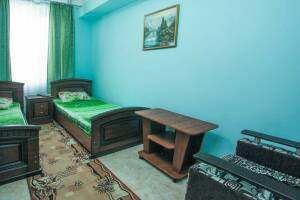 Изображение Изображение: Трехместный «Эконом» с раздельными кроватями #1 #2