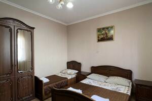 Изображение Изображение: Трёхместный номер «Комфорт» #1 #6