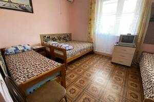 Изображение Изображение: 4-х местная комната с балконом #1 #1