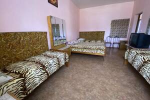 Изображение Изображение: 5-ти местная комната с балконом #1 #2