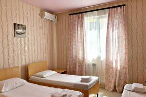 Изображение Изображение: Комната на троих с удобствами #1 #6