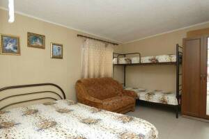 Изображение Изображение: 4-х местный номер с кухней и отдельным входом #1 #4