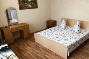 Изображение Изображение: Трёхместный номер с балконом #1 #2