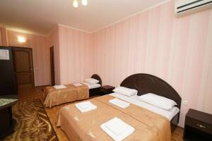 Изображение Изображение: Трехместный «Стандарт» без балкона #1 #2