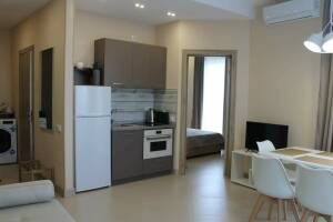 Изображение Изображение: «Люкс» с 1-ой спальней (Вид: море и горы) #1 #1