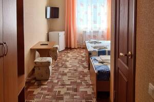 Изображение Изображение: Трёхместный номер с двуспальной кроватью #1 #2