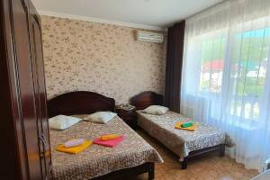 Изображение Изображение: Трёхместный номер с балконом #1 #1