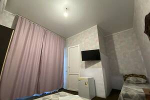 Изображение Изображение: Трехместный номер на 1 этаже (1.6) #1 #2