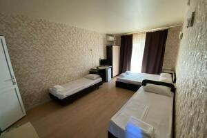 Изображение Изображение: Четырёхместный «Стандарт» с балконом #1 #5