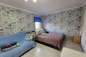 Изображение Изображение: Комната на четверых с двуспалкой и диваном #1 #4