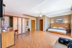 Изображение Изображение: Четырехместный «Стандарт» с балконом #1 #6