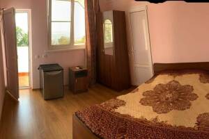 Изображение Изображение: 2-х местный «Люкс» с балконом и видом на море #1 #2