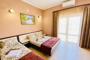 Изображение Изображение: Двухкомнатный с двумя санузлами и балконом #1 #8