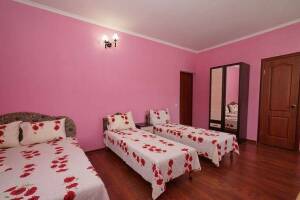 Изображение Изображение: 5-ти местный «Люкс» с большим балконом #1 #4