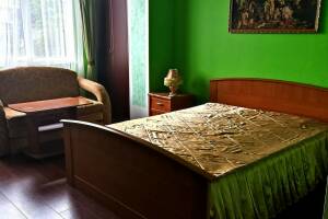 Изображение Изображение: 3-х местный номер люкс #1 #2