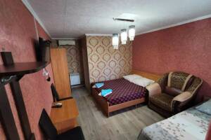 Изображение Изображение: Трехместный номер стандарт с общим балконом 2 этаж #1 #2