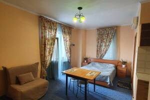 Изображение Изображение: Трехместный «Стандарт» с балконом #1 #4