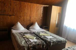 Изображение Изображение: Трехместный «Эконом» #1 #2