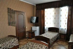 Изображение Изображение: 4-х местный номер с удобствами #1 #3