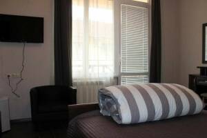 Изображение Изображение: Двухместный номер с двухспальной кроватью #1 #2