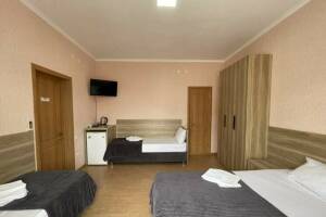 Изображение Изображение: 4-х местный «Полулюкс» с балконом #1 #3