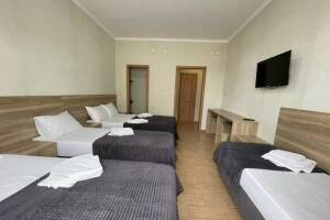 Изображение Изображение: 5-местный «Полулюкс» с балконом #1 #5