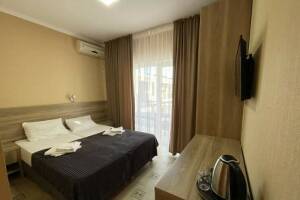 Изображение Изображение: 2-х местный «Полулюкс» с балконом #1 #7