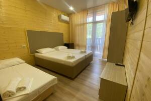 Изображение Изображение: 3-х местный полулюкс с балконом #1 #2