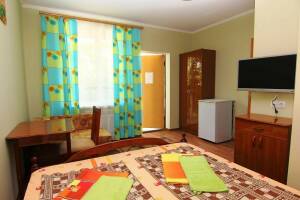 Изображение Изображение: 2-х, 3-х местный со всеми удобствами «Комфорт» #1 #2