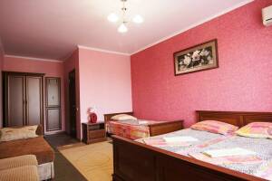 Изображение Изображение: 3-х, 4-х местный номер «Комфорт плюс» #1 #5