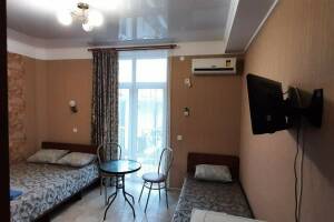 Изображение Изображение: Трехместный номер «Комфорт» с балконом #1 #5