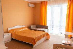 Изображение Изображение: Трёхместный «Стандарт» с балконом #1 #6