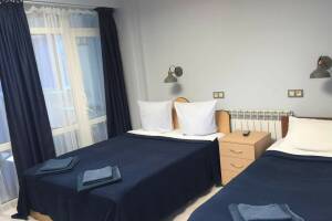 Изображение Изображение: Трёхместный номер с видом на горы #1 #3