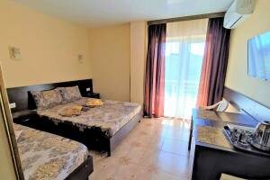 Изображение Изображение: Улучшенный 3-хместный номер с балконом #1 #3