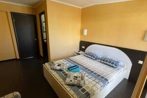 Изображение Изображение: Трёхместный «Стандарт» № 7 на третьем этаже #1 #3