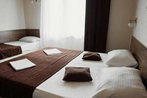 Изображение Изображение: 3-х местный «Стандарт» с балконом #1 #2