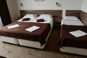 Изображение Изображение: 4-х местный номер «Стандарт» с балконом #1 #3