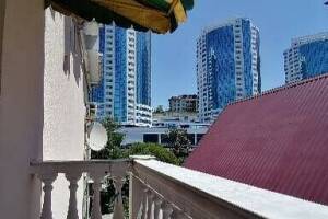 Изображение Изображение: Четырехместный номер с балконом (8) #1 #6