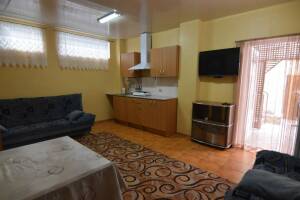 Изображение Изображение: 1-й комнатный номер с кухней #1 #2