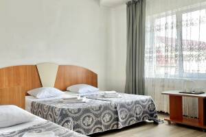 Изображение Изображение: Трёхместный номер с удобствами #1 #2