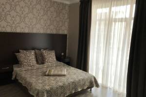 Изображение Изображение: Трехместный «Люкс» #1 #2